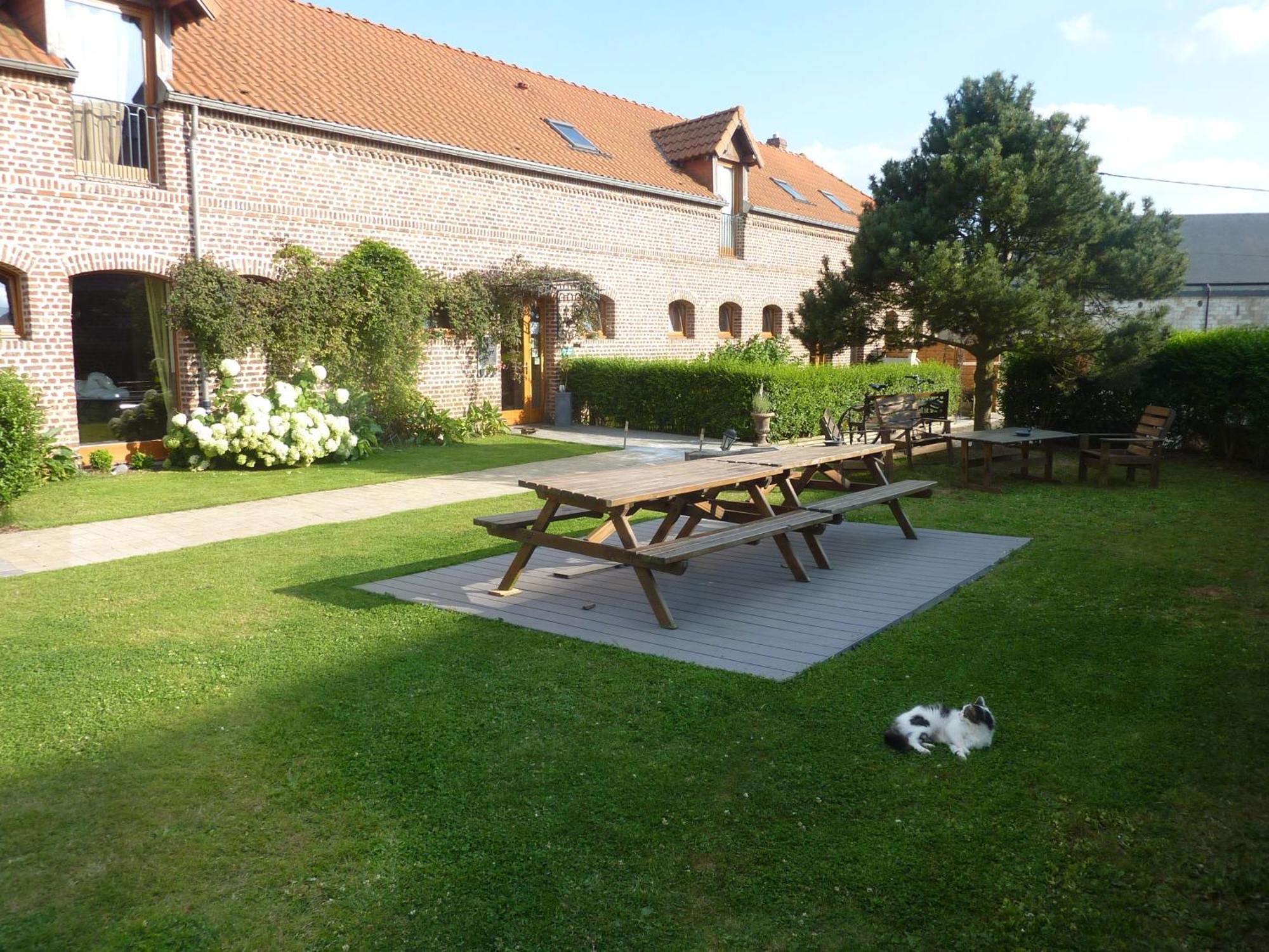 Ferme De Montecouvez Bed & Breakfast Crevecoeur-sur-l'Escaut Exterior photo